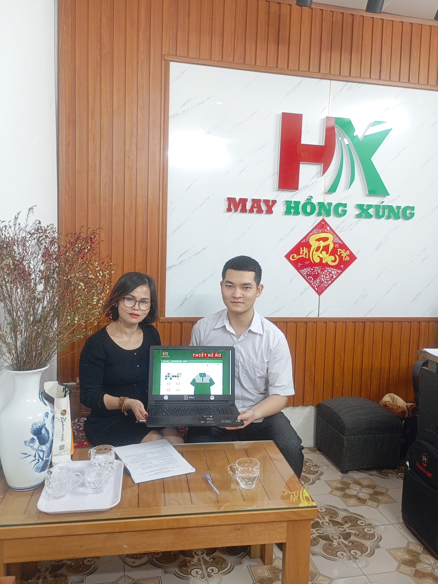 Công ty Công Nghệ SNETTECH triển khai Webapp thiết kế áo cho công ty TNHH MTV May Hồng Xứng