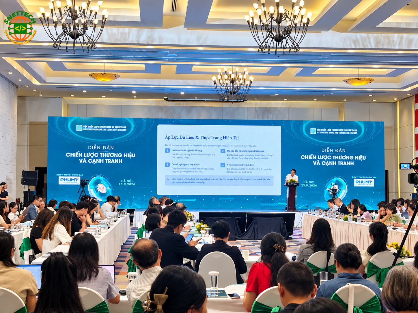 Các tiến sĩ và chuyên gia đầu ngành trình bày những bài phát biểu tâm huyết về đổi mới sáng tạo, năng lực công nghệ, giá trị thương hiệu và năng lực cạnh tranh tại diễn đàn