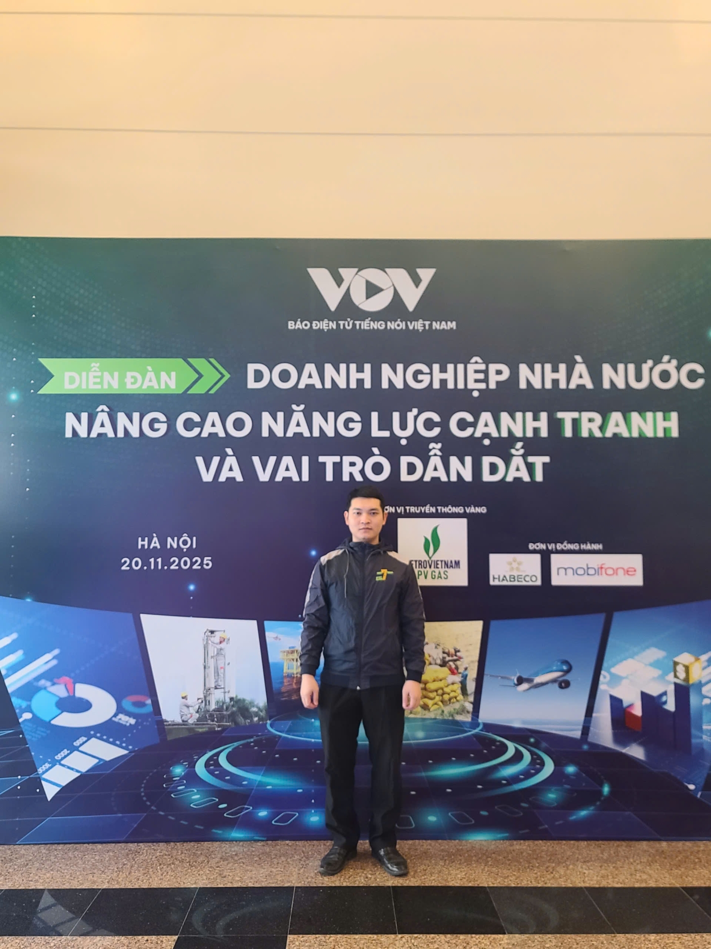 Đại diện Snettech tham dự diễn đàn Doanh Nghiệp Nhà Nước: Nâng Cao Năng Lực Cạnh Tranh Và Vai Trò Dẫn Dắt của báo VOV (Nguồn ảnh: Snettech)