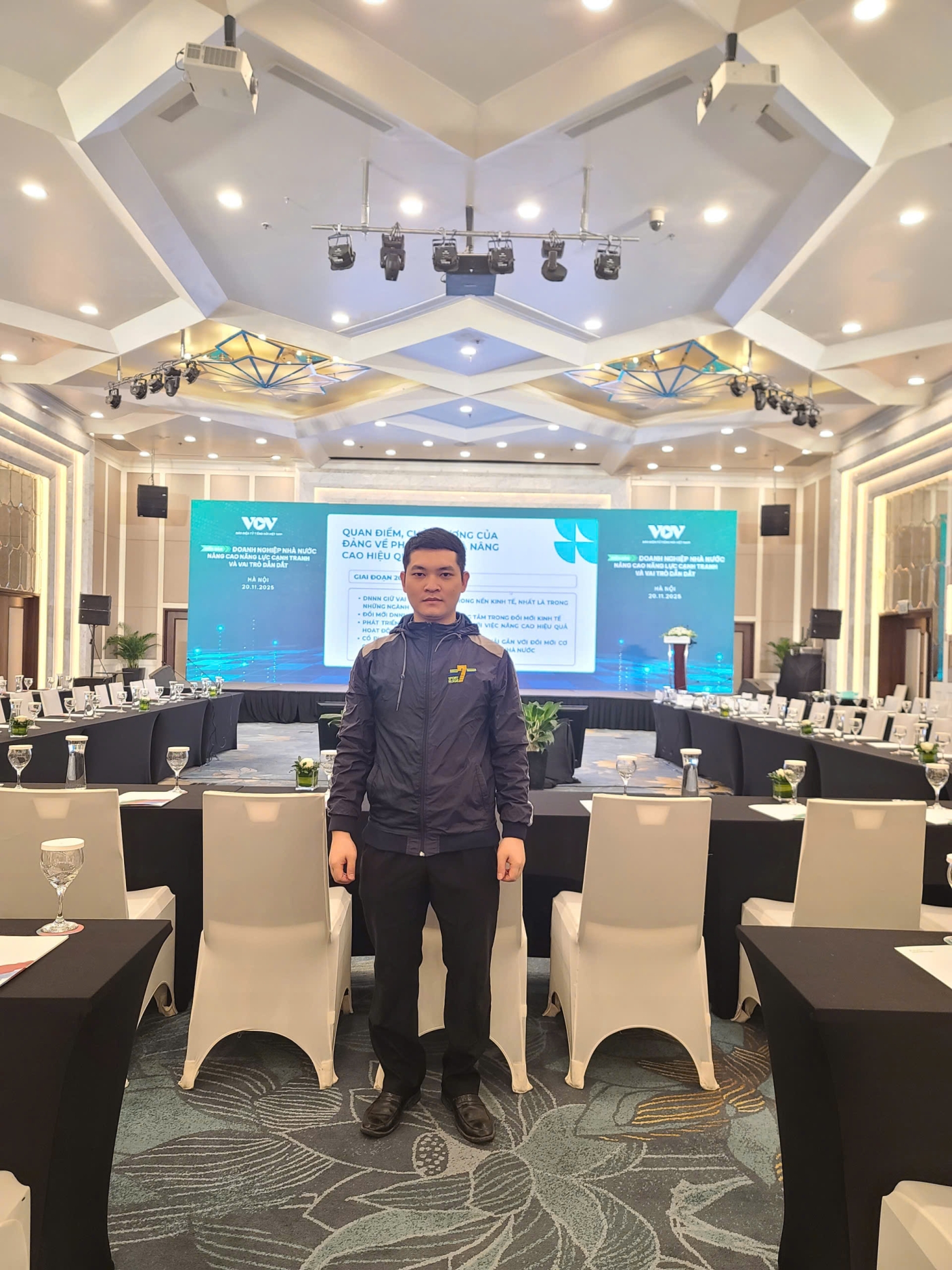 Đại diện Snettech tham dự diễn đàn Doanh Nghiệp Nhà Nước: Nâng Cao Năng Lực Cạnh Tranh Và Vai Trò Dẫn Dắt của báo VOV (Nguồn ảnh: Snettech)