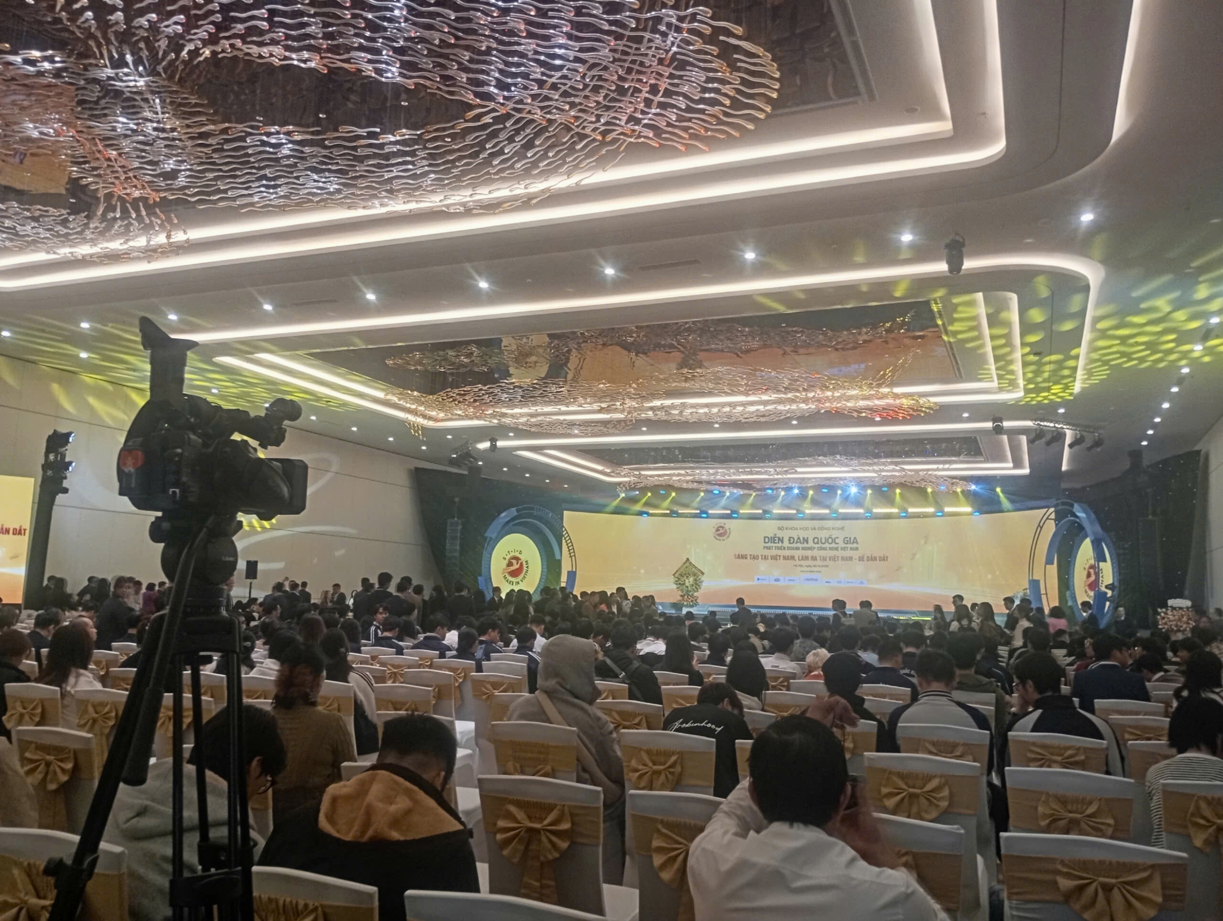 Toàn cảnh diễn đàn quốc gia về phát triển doanh nghiệp công nghệ Việt Nam 2025 do Bộ Khoa học và Công nghệ tổ chức ngày 30/12/2025