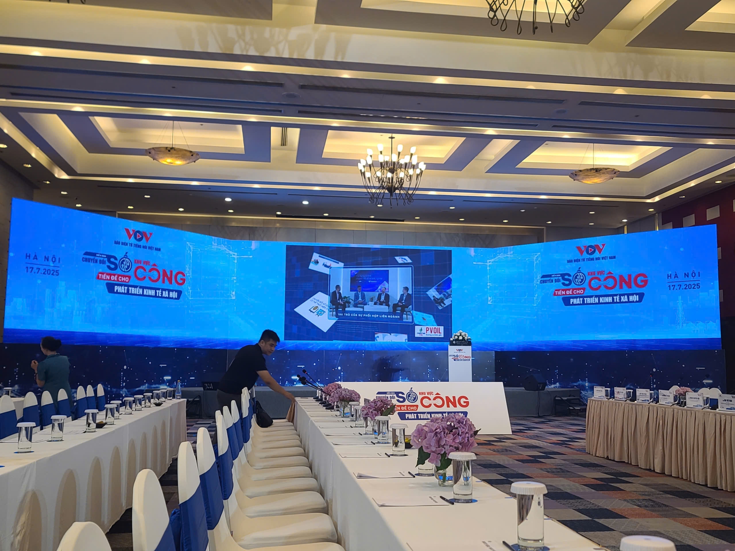 Diễn đàn “Chuyển đổi số khu vực công - Tiền đề cho phát triển kinh tế xã hội” do VOV tổ chức
